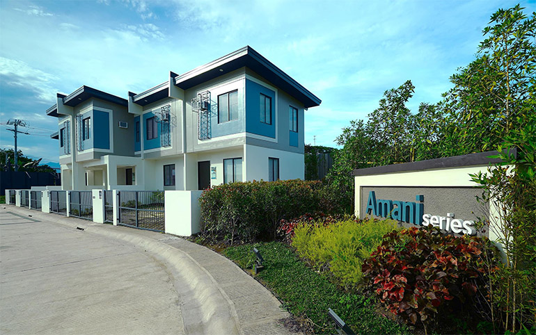 PHirst Sights Bays Amani Series